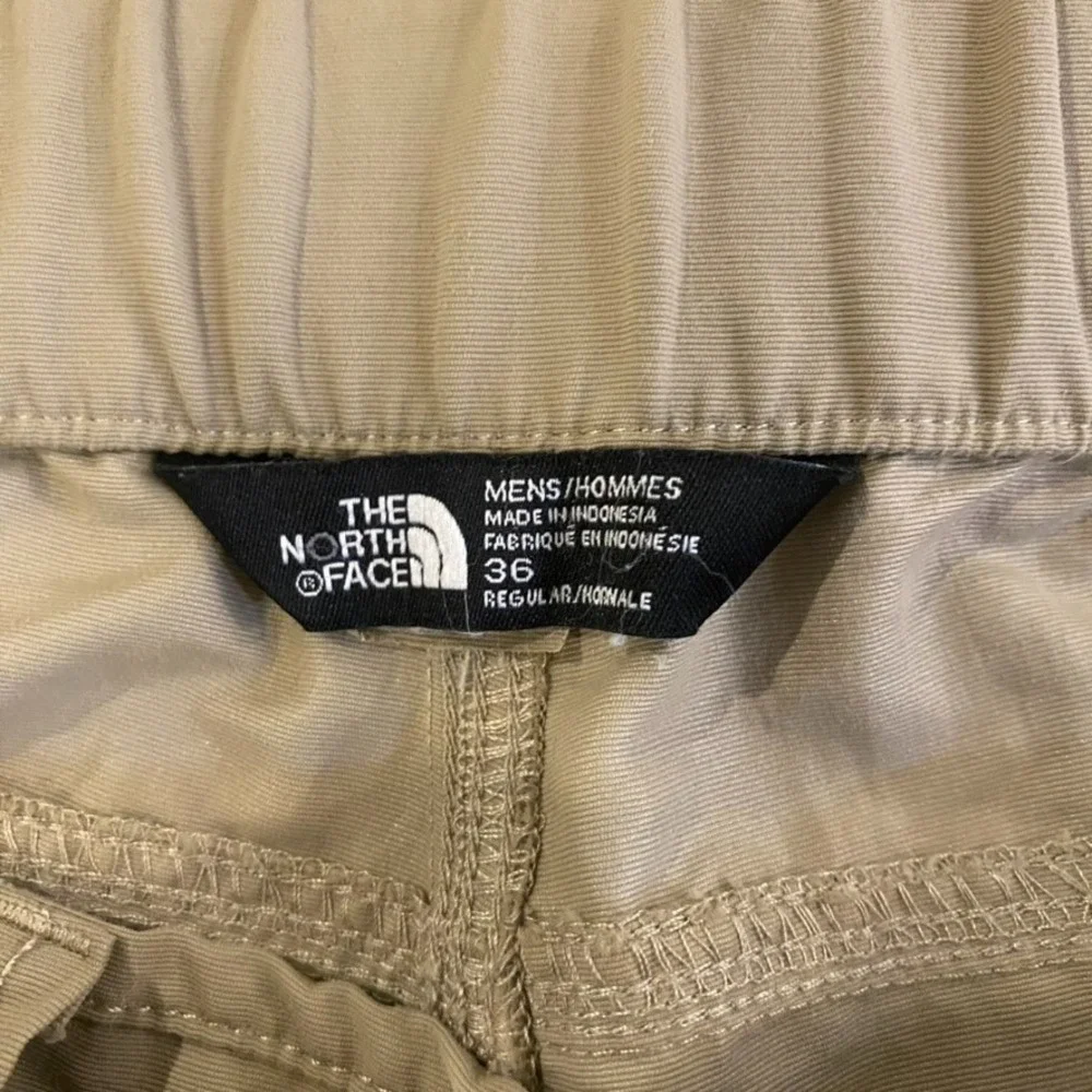 The North Face Men's Convertible Cargo Belted Paramount Peak Zip Off 36x32